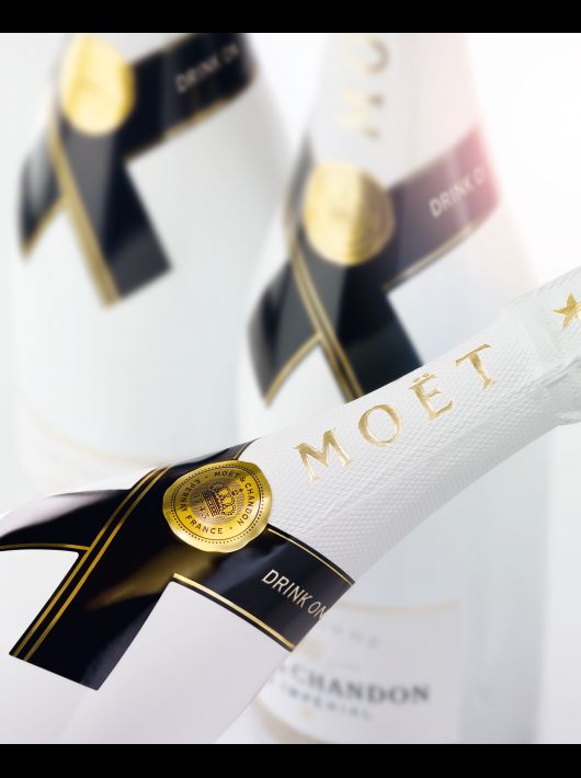 Champagne Set ICE 6 Moët Ice + 1 Ice Bucket + 6 Champagne Gläser 38 cl - 6 x 75 cl