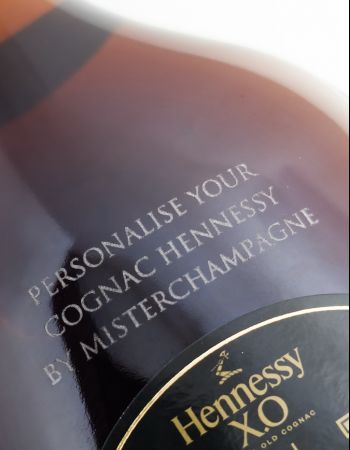 Cognac Hennessy X.O AVEC GRAVURE SUR VERRE 45 LETTRES MAX - 40% - 70 CL 2