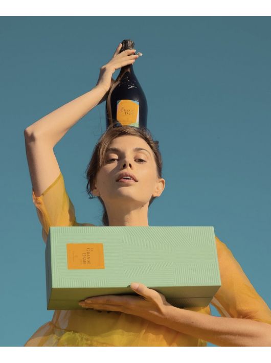 Veuve Clicquot La Grande Dame Brut BY Paola Paronetto Vintage 2015 - 75 cl