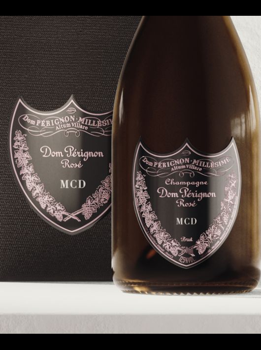 Dom Pérignon Vintage 2009 Rosé Giftbox & Bouteille personnalisés avec gravures sur boucliers en métal - 75 cl