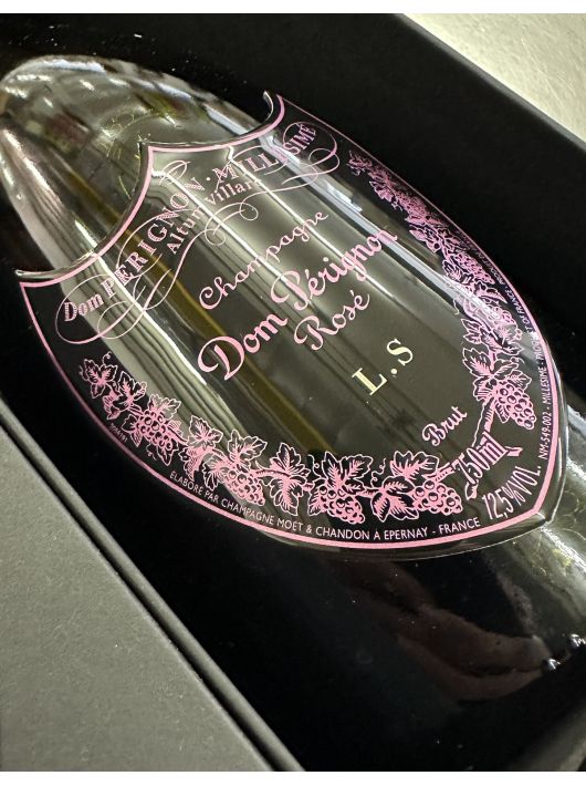 Dom Pérignon Vintage 2009 Rosé bouteille personnalisé avec gravure sur bouclier en métal - 75 cl