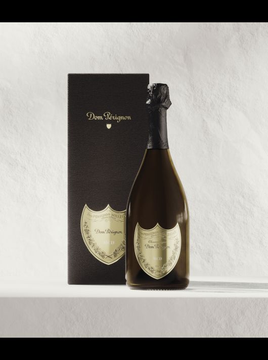 Dom Pérignon 2015 Giftbox & Bouteille personnalisées avec gravures sur boucliers en métal - 75 cl