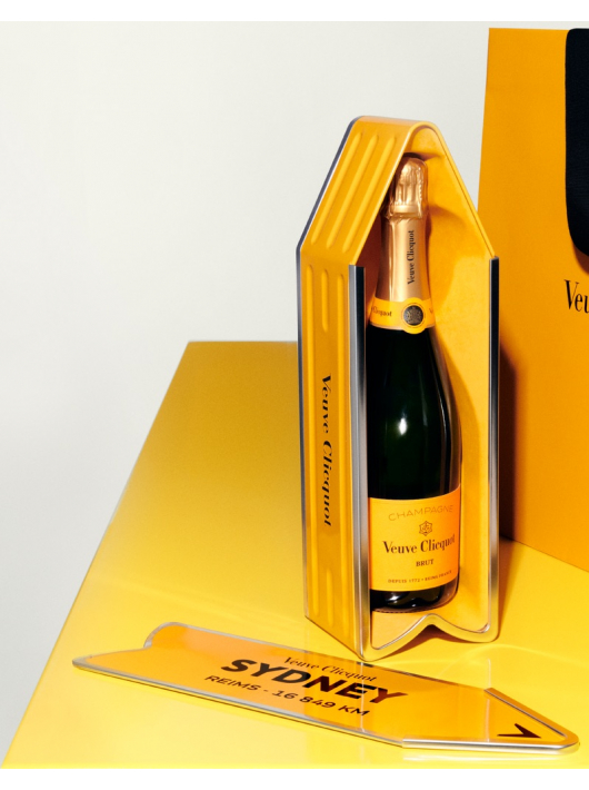 Veuve Clicquot Personalised "ARROW" Metal Giftbox Yellow Label Brut - 75 cl